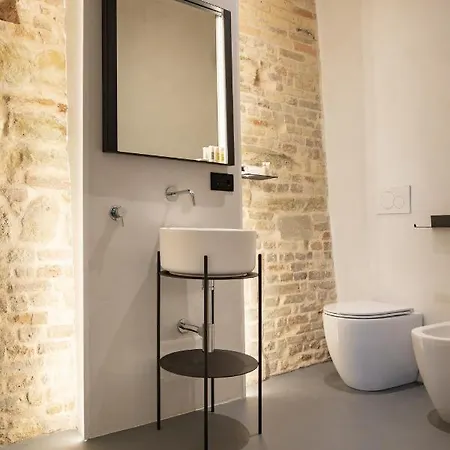 Ognissanti & 4* Fermo