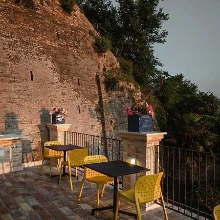 Ognissanti & 4* Fermo